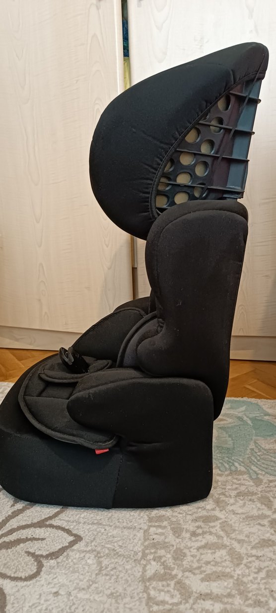 Kırmızı ve siyah  Çocuk Oto Koltuğu 2 adet - Görsel 2