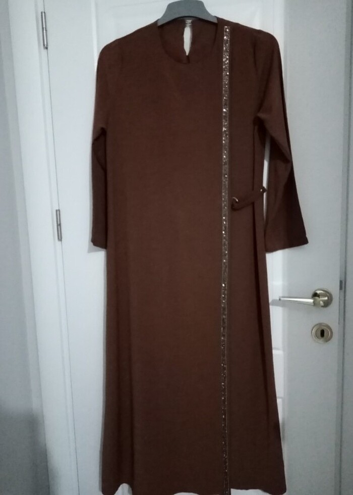 Tesettüre uygun elbise 1 beden 38/40 giyebilir rahatlıkla - Görsel 3