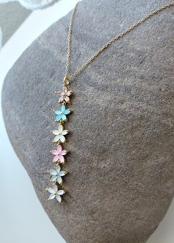 Pastel Renkli Uzun Zincirli Çiçek Kolye - Görsel 2
