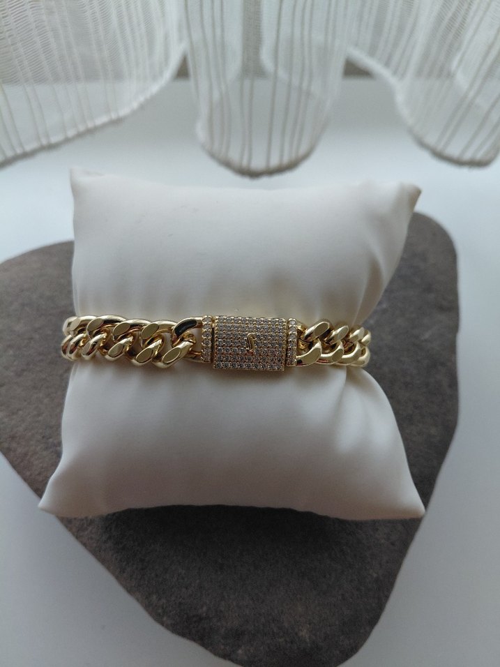 Zincir Detaylı Parlak Altın Gurmet Bileklik - Görsel 3