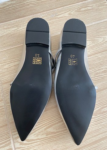 40 Beden gri Renk Gri Metal Tokalı Stiletto Kadın Babet