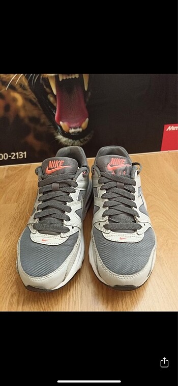 38,5 Beden Nike air spor ayakkabı