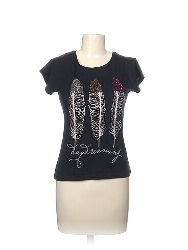 Diğer T-shirt %70 İndirimli.