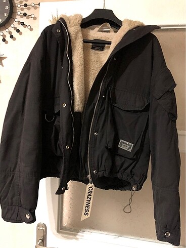Bershka mont