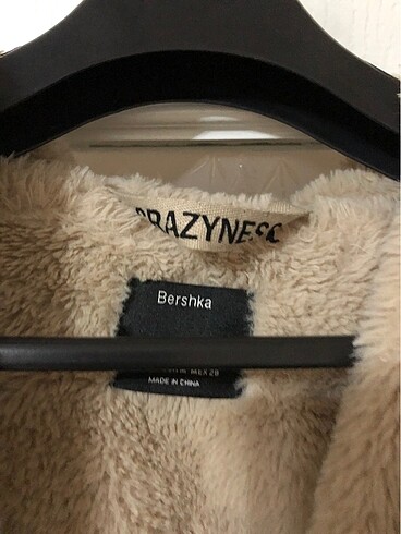 m Beden Bershka mont