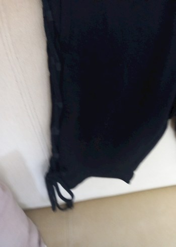 Siyah Bel Detaylı Şortu - Görsel 7