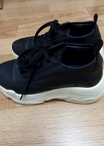 Siyah Bağcıklı Kadın Spor Ayakkabı - Görsel 3