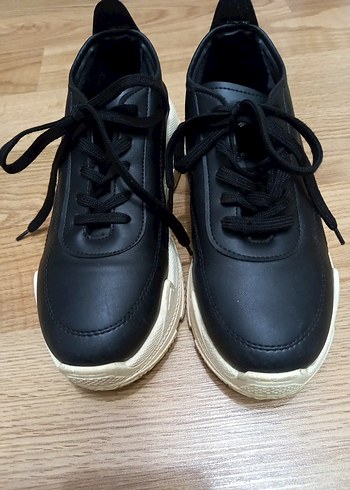 Siyah Bağcıklı Kadın Spor Ayakkabı - Görsel 2