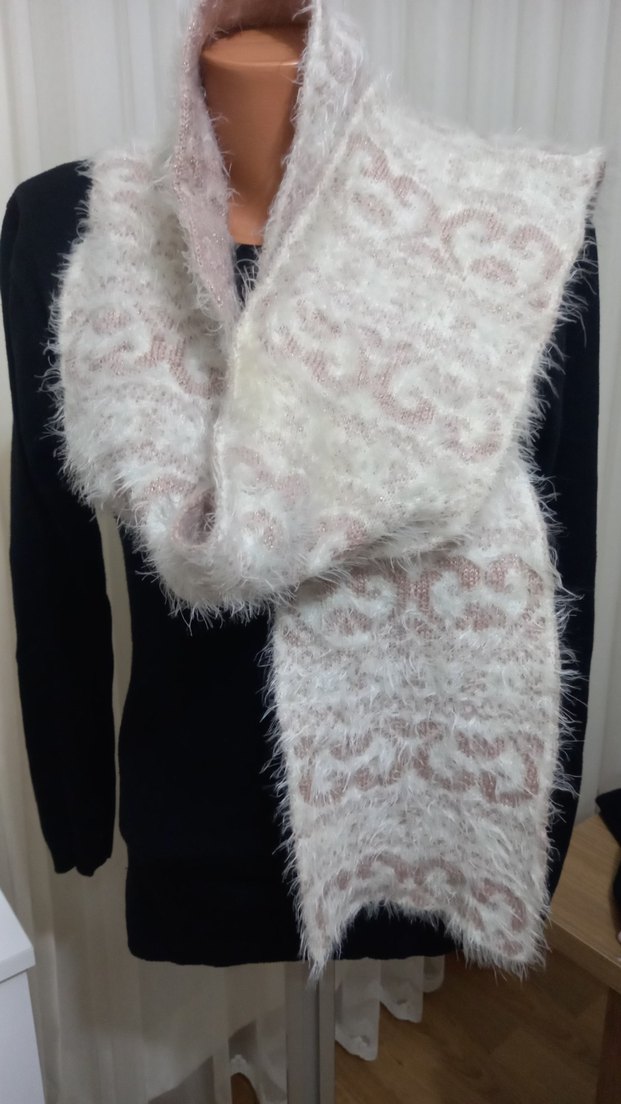 Kadın Beyaz Kürklü Örgü Bohem Şal - Görsel 5