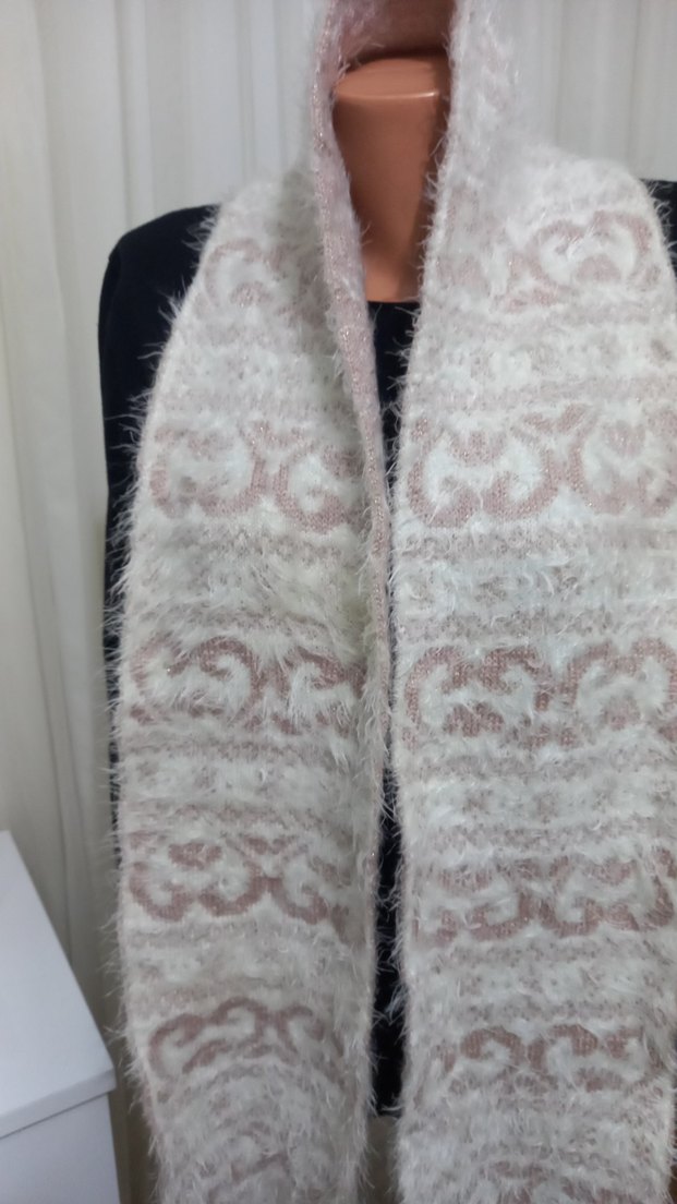 Kadın Beyaz Kürklü Örgü Bohem Şal - Görsel 4