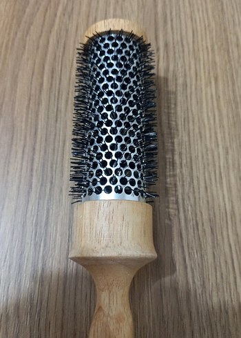 Ahşap Saplı Yuvarlak Saç Fırçası - Görsel 3