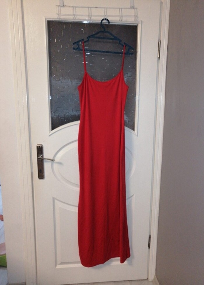 Uzun kırmızı elbise - Görsel 3