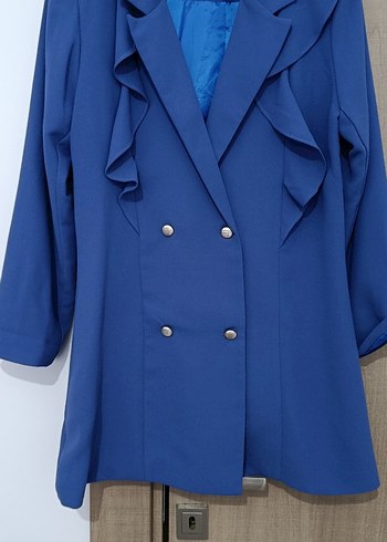 Zara Sikligin Ve Rahatligin Mukemmel Dengesi Mavi Firfirli Blazer