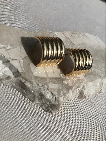 Diğer Golden küpe