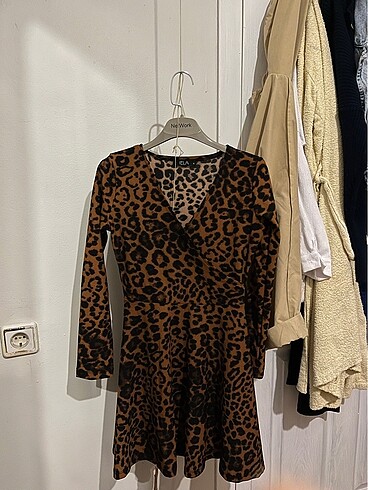 Leopar elbise