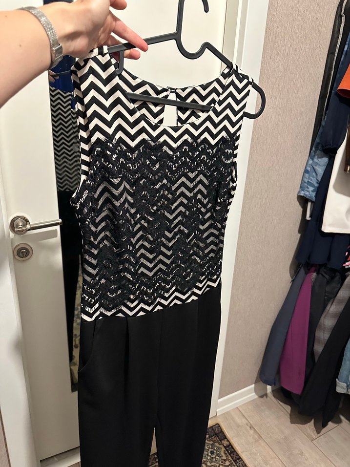 Dantel Detaylı Siyah Midi Tulum - Görsel 3