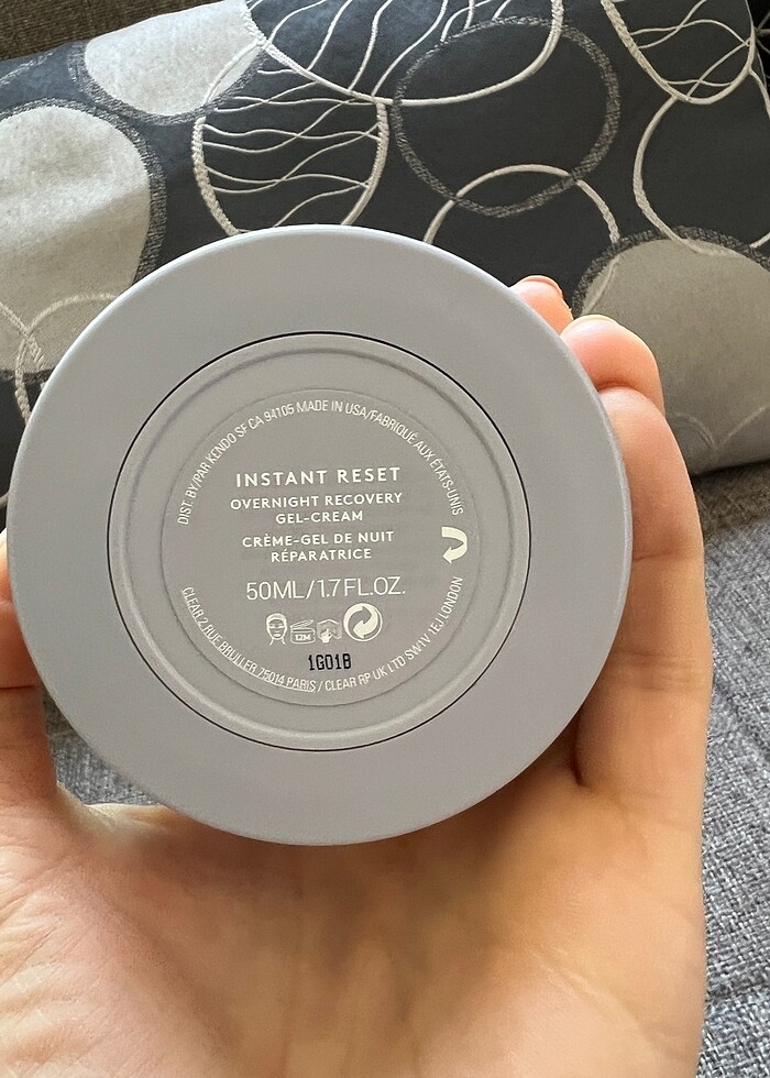 Fenty Skin Overnight Recovery Gel-Cream - Görsel 3