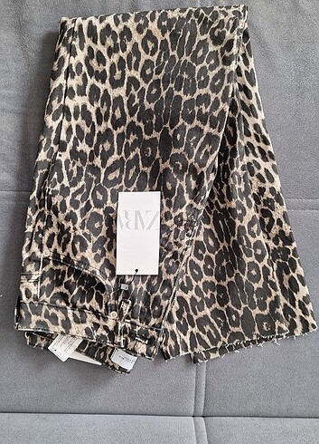 ZARA LEOPAR DESENLİ PANTOLON