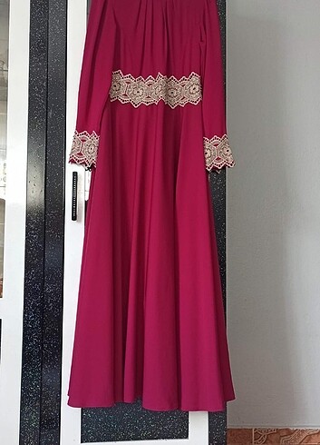 Pembe elbise 