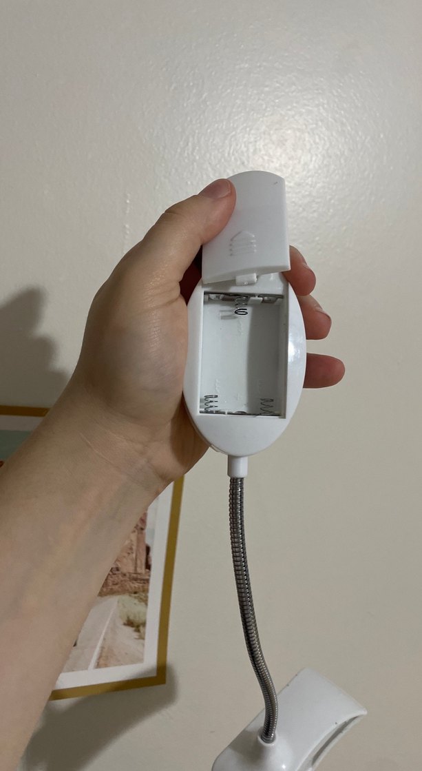 Beyaz Klipsli Masa Lambası - Görsel 3