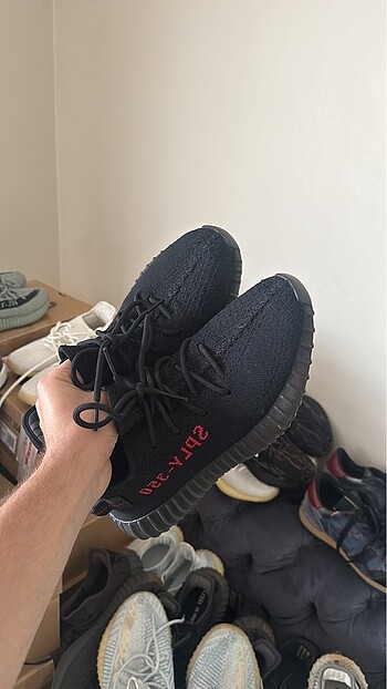 yeezy 350 bred