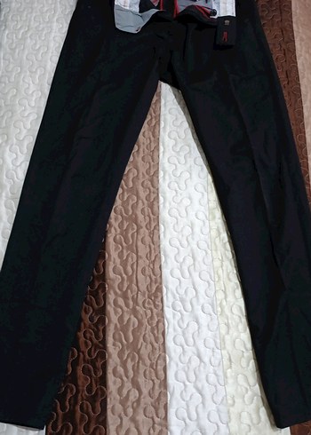 Erkek Siyah Regular Fit Ofis Pantolonu