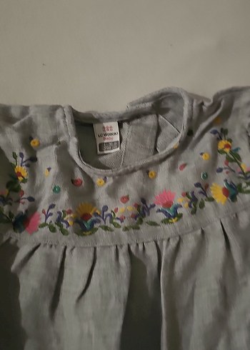 Gri Nakışlı Kız Çocuk Keten Bluz - Görsel 3