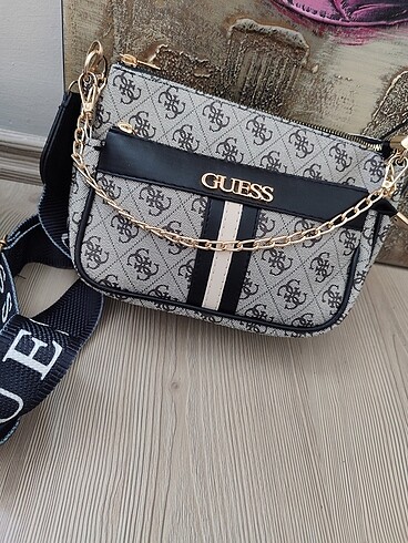 Guess askılı çanta