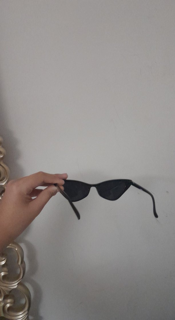 Şeffaf Siyah Gotik Kadın Gözlüğü - Görsel 3