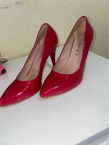 Kırmızı stiletto - Görsel 5