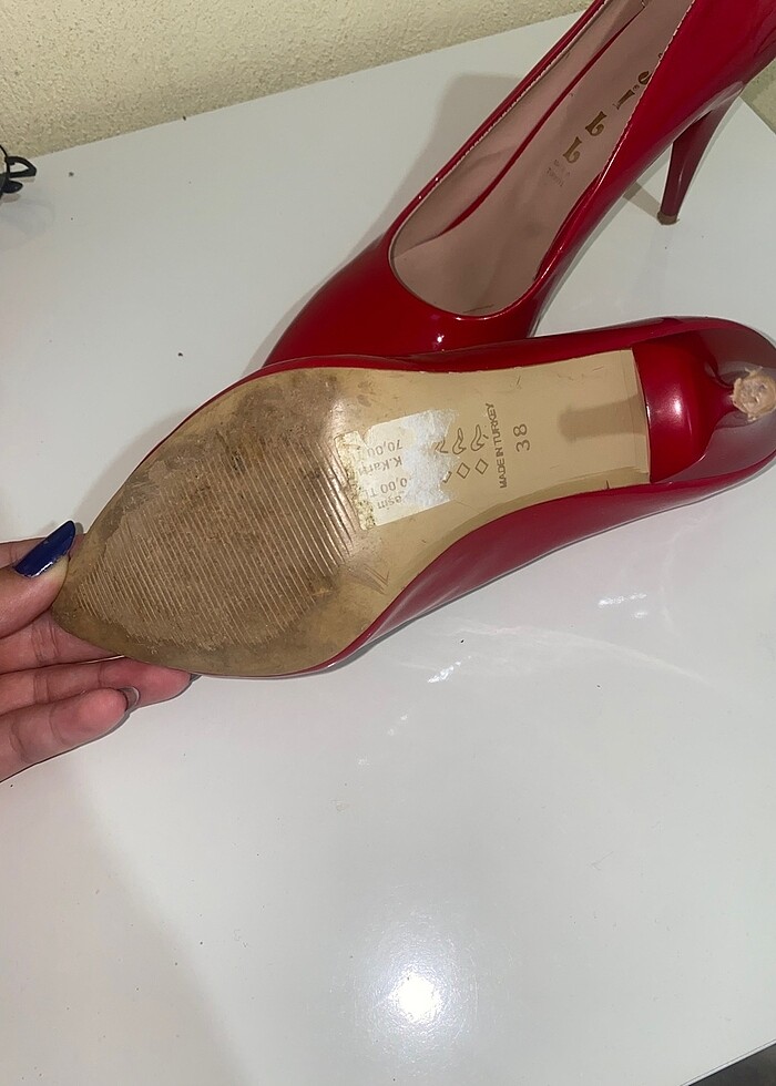 Kırmızı stiletto - Görsel 2