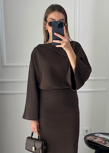 Kahverengi Deri Yüksek Yakalı Midi Elbise - Görsel 2
