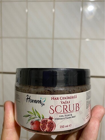 Homm Bitkisel nar çekirdeği yağlı scrub