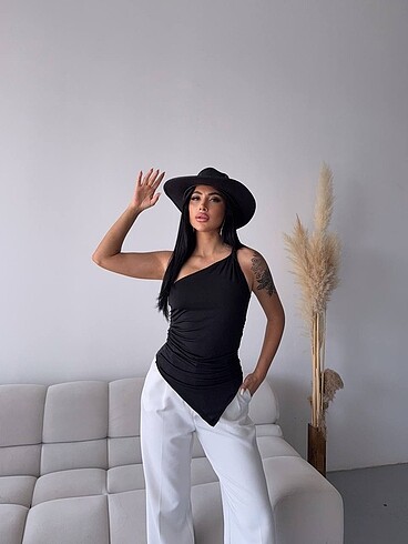diğer Beden OVAL KESİM BLUZ