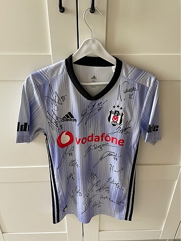 Orjinal İmzalı BJK Forma Kadın