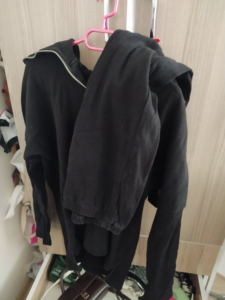 Siyah Fermuarlı Yüksek Yakalı Kadın Sweatshirt - Görsel 2