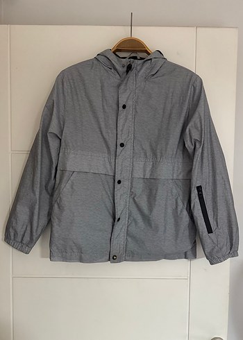 Erkek Çocuk Gri Düğmeli Fermuarlı Yağmurluk - Görsel 2