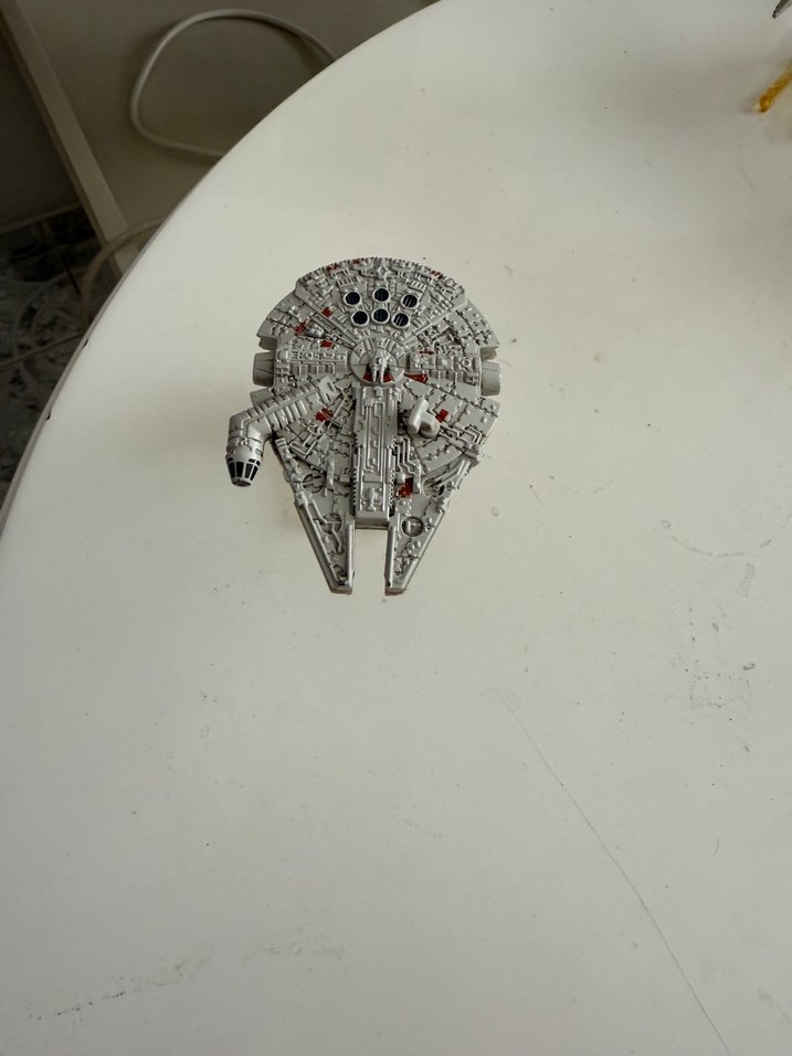 Beyaz Uzay Gemisi Figürü - Görsel 2