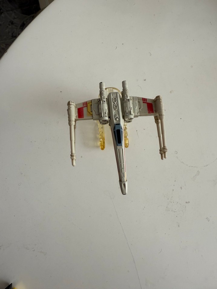 Beyaz Uzay Gemisi Figürü - Görsel 2