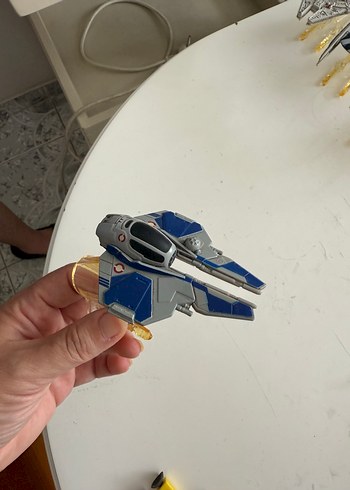 Mavi ve Gri Uzay Gemisi Figürü - Görsel 2