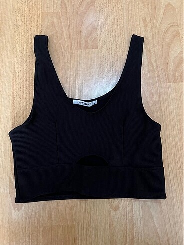 Siyah crop