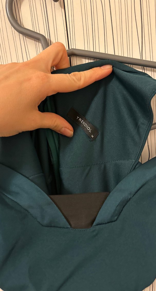 Siyah Uzun Askılı V Yaka Kadın Elbise - Görsel 4