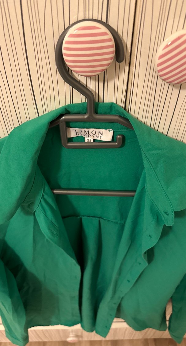 Yeşil Düğmeli Keten Kadın Gömlek - Görsel 3