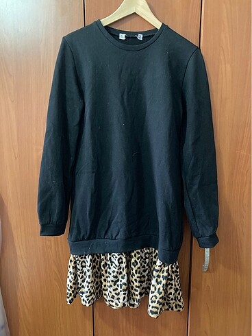 Leopar detaylı elbise