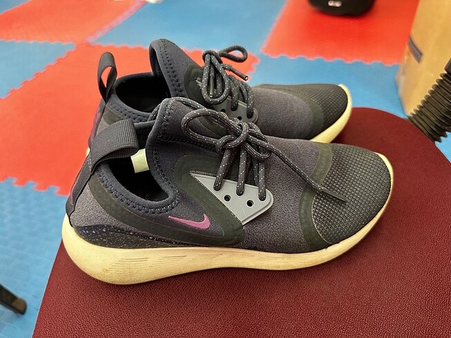 38 Beden Nike spor ayakkabı