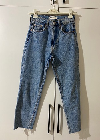 Zara Denim Regular Fit Midi Jean