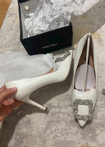 Nine West Beyaz Taşlı Stiletto Kadın Abiye Ayakkabı