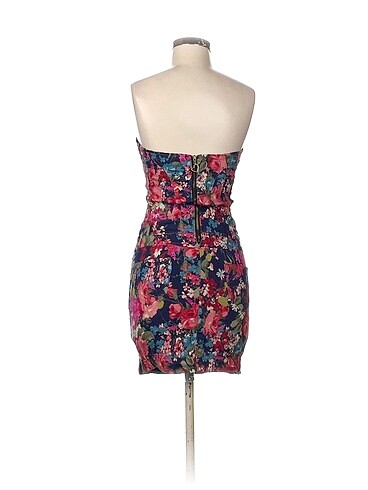 38 Beden Vintage Love Kısa Elbise %70 İndirimli.