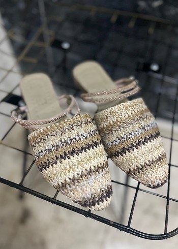Bej Örgü Kadın Dolgu Topuk Terlik