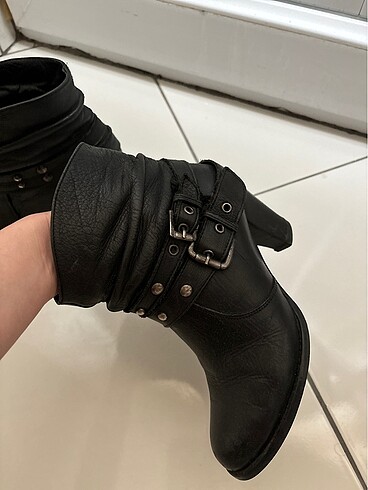 Siyah bootie